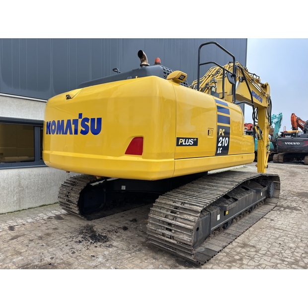 2017 كوماتسو PC210LC-10-44012561