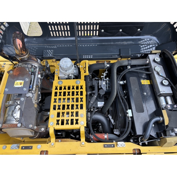 2017 كوماتسو PC210LC-10-44012574