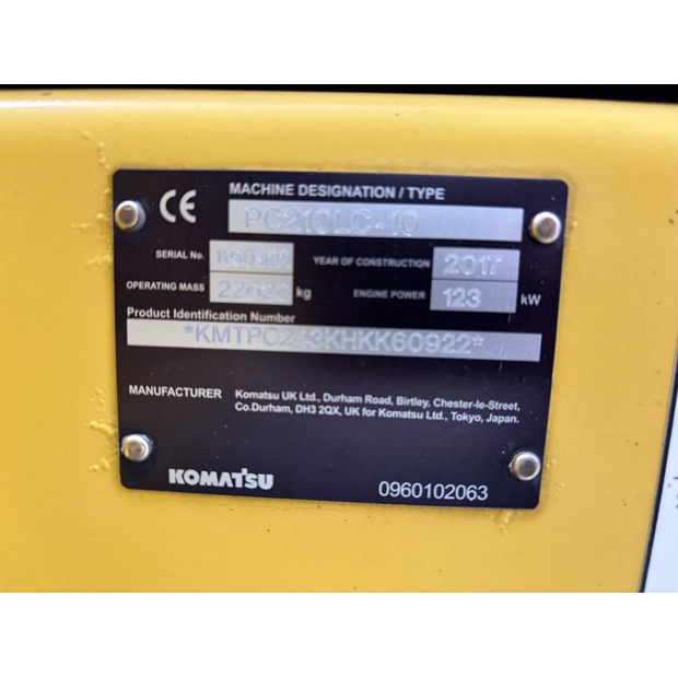 2017 كوماتسو PC210LC-10-44012578