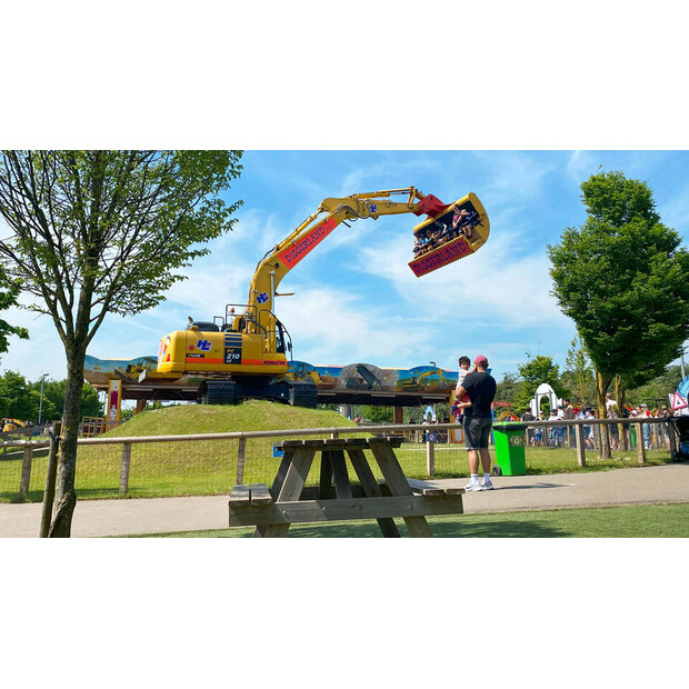 2017 كوماتسو PC210LC-10-44012581