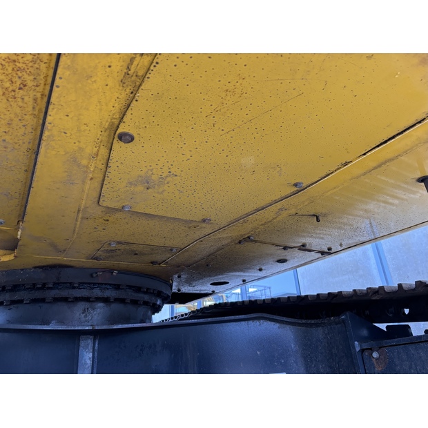 2017 كوماتسو PC210LC-10-44012588