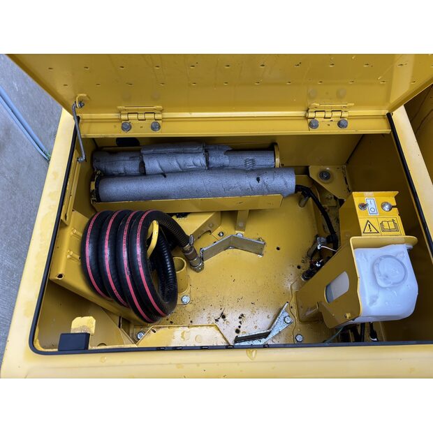 2017 كوماتسو PC210LC-10-44012589