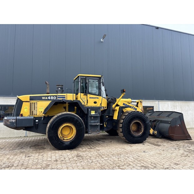 2005 كوماتسو WA480-5H-44012635