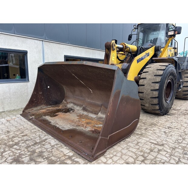 2005 كوماتسو WA480-5H-44012638