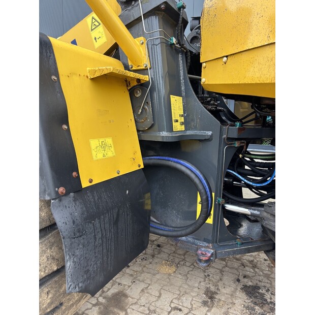 2005 كوماتسو WA480-5H-44012657