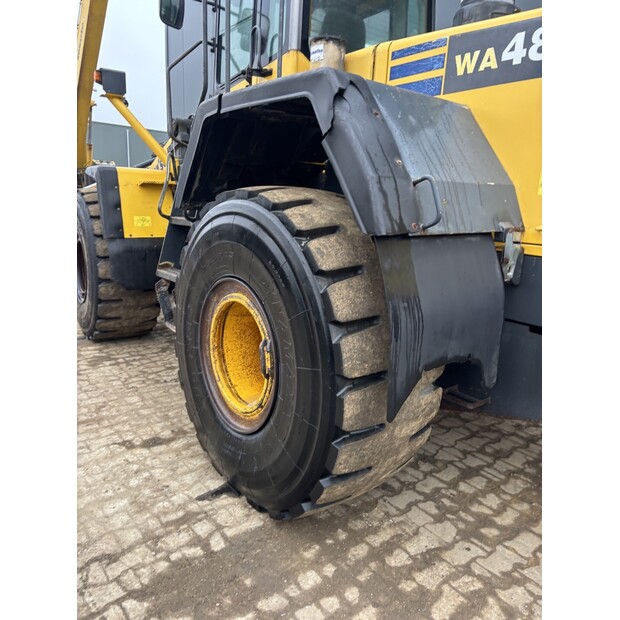 2005 كوماتسو WA480-5H-44012663