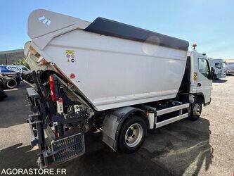 2020-mitsubishi-fuso-canter-1389838-44018590