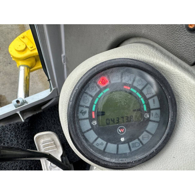 2014 Neuson 8003-44018946