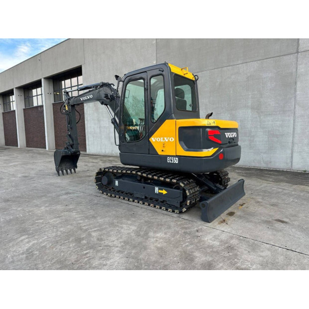 2017 فولفو EC55D-44018953