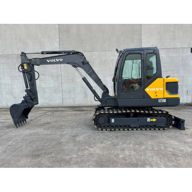 2017 فولفو EC55D-44018954