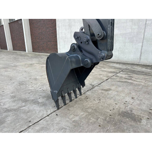 2017 فولفو EC55D-44018955