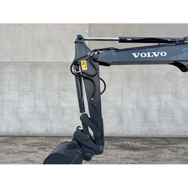 2017 فولفو EC55D-44018958
