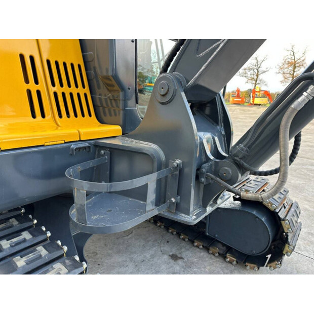 2017 فولفو EC55D-44018962