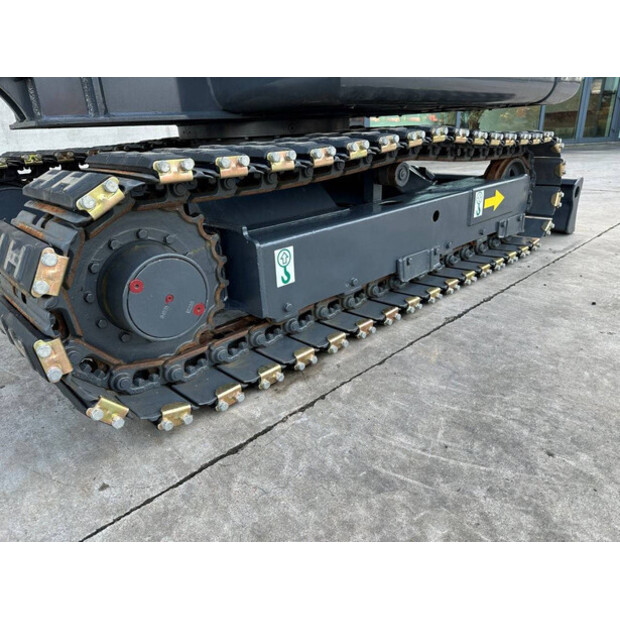 2017 فولفو EC55D-44018965