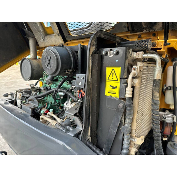 2017 فولفو EC55D-44018975