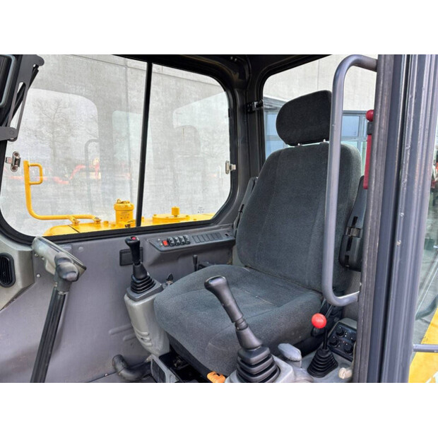 2017 فولفو EC55D-44018980