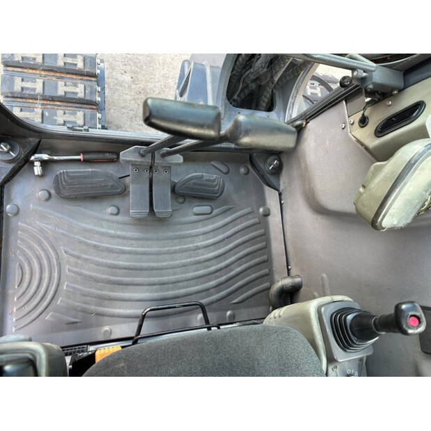 2017 فولفو EC55D-44018985