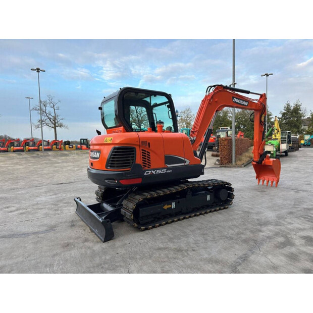 2017 دووسان DX55-9C-44018994