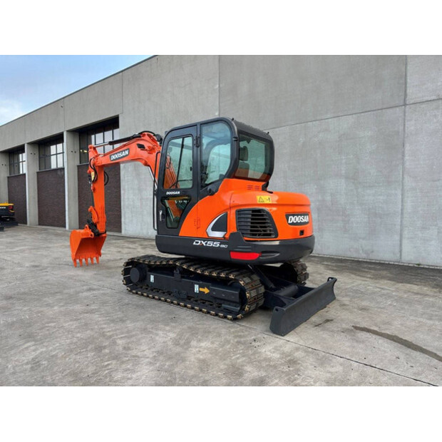 2017 دووسان DX55-9C-44018996