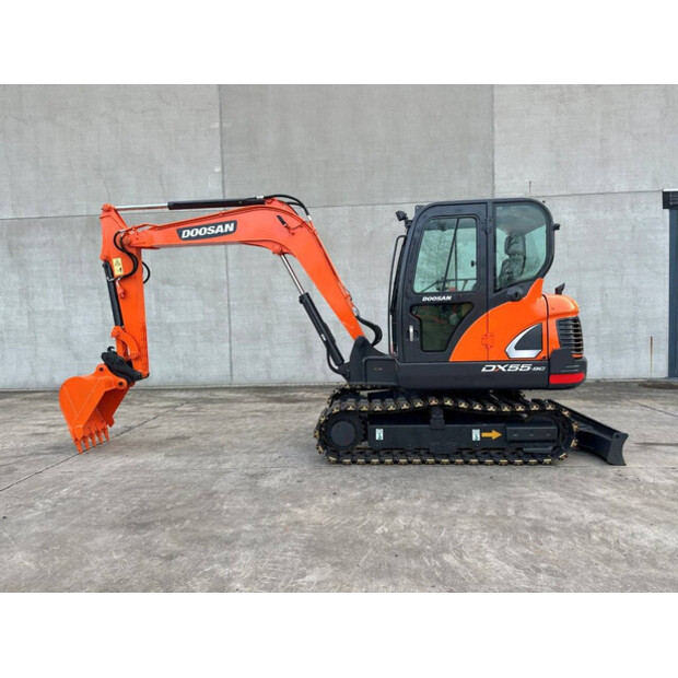 2017 دووسان DX55-9C-44018997
