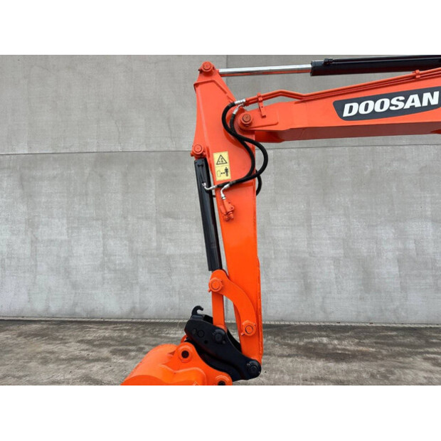 2017 دووسان DX55-9C-44019001