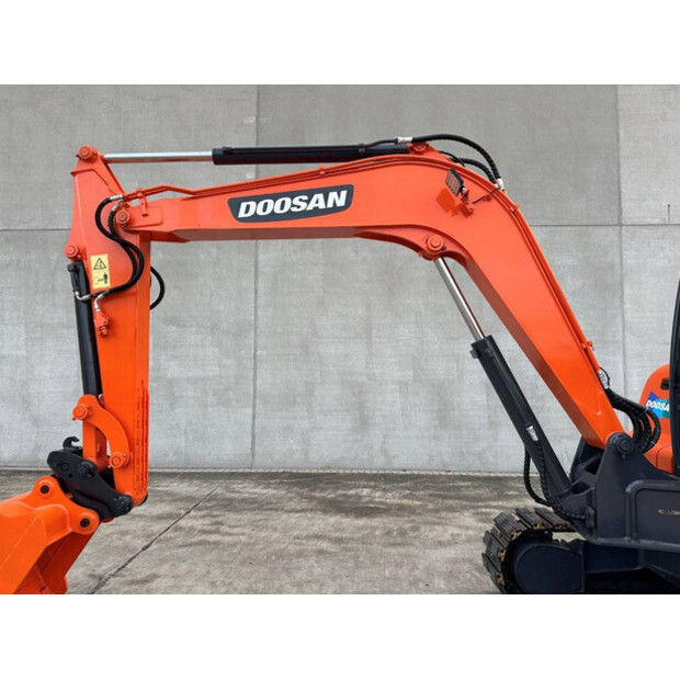 2017 دووسان DX55-9C-44019003