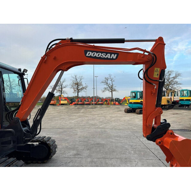 2017 دووسان DX55-9C-44019004