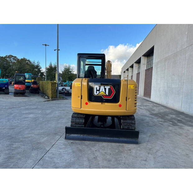 2015 Caterpillar 305.5E2-44019037