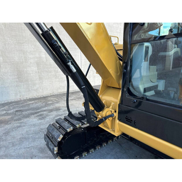 2015 Caterpillar 305.5E2-44019047