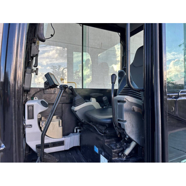 2015 Caterpillar 305.5E2-44019065