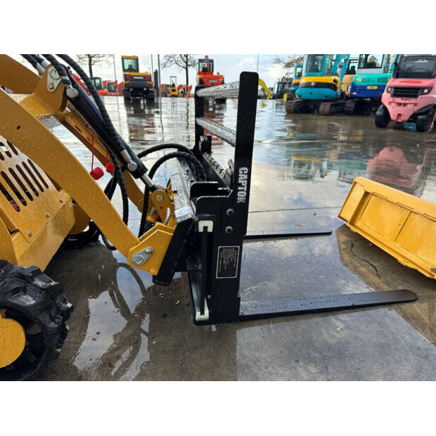 2025 Å koda SDLL30-44019686