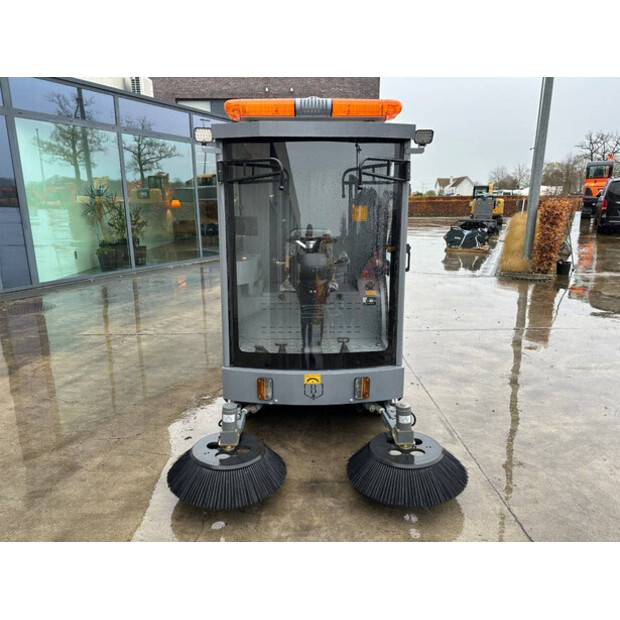 2025 Å koda DY2400-44019847