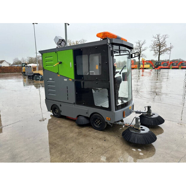 2025 Å koda DY2400-44019848