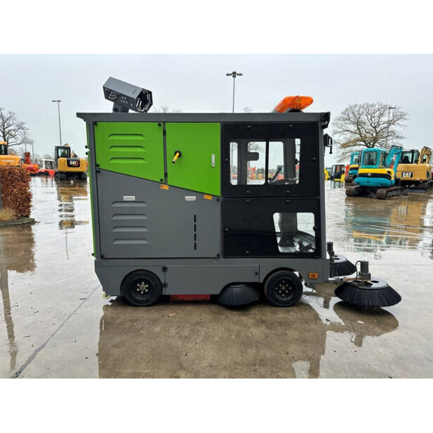 2025 Å koda DY2400-44019849