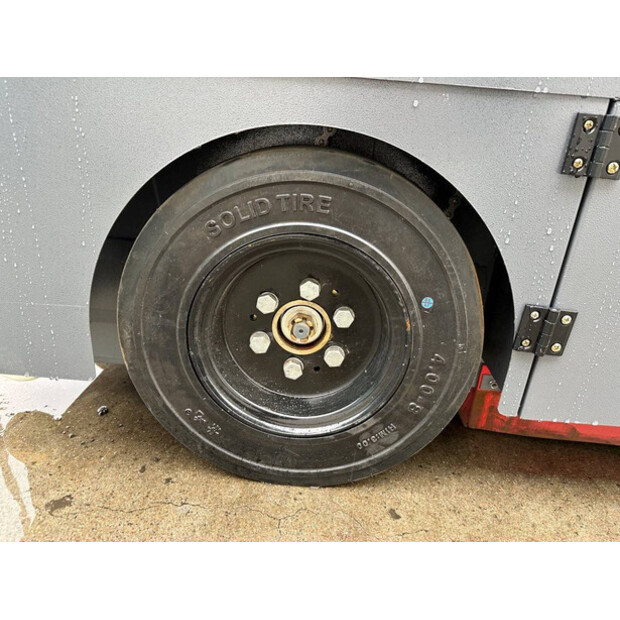 2025 Å koda DY2400-44019858