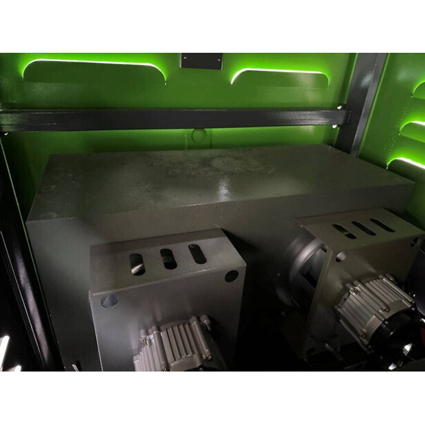 2025 Å koda DY2400-44019863