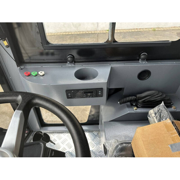 2025 Å koda DY2400-44019872