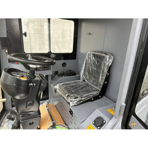 2025 Å koda DY2400-44019876