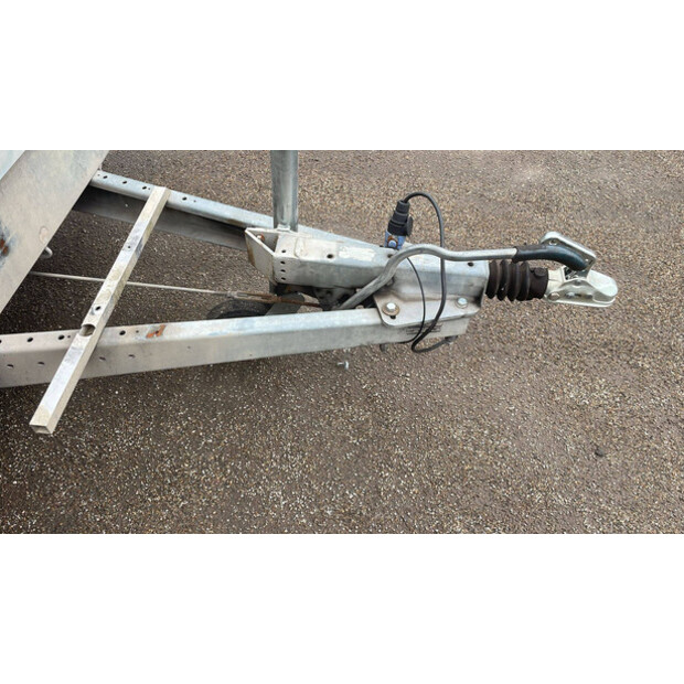 2013 Henra PL2-44020669