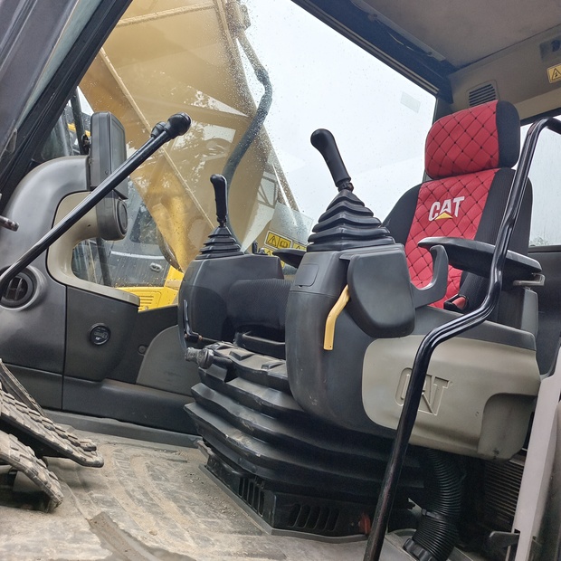 2023 Caterpillar 320DL-44034764