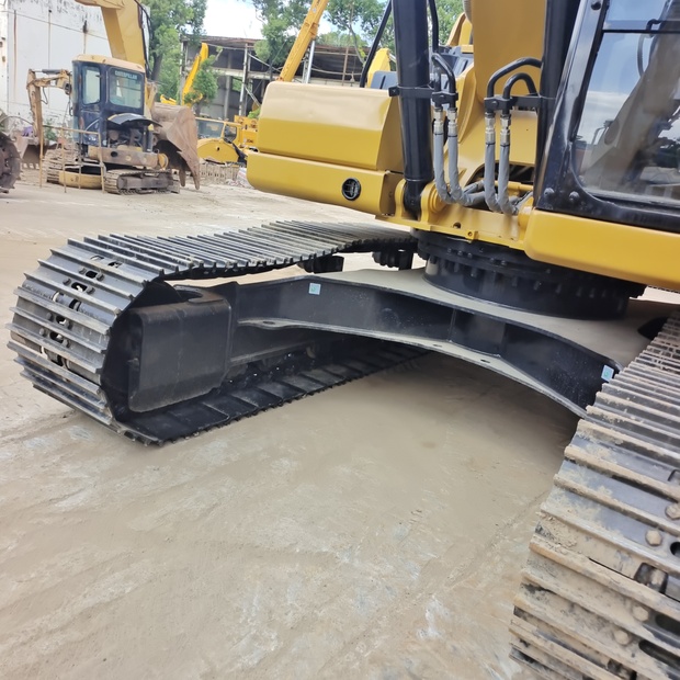 2023 Caterpillar 320GC-44034832