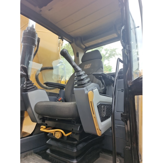 2023 Caterpillar 320GC-44034848