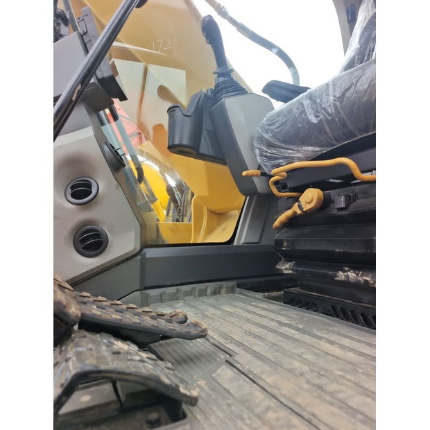 2023 Caterpillar 323GC-44034887