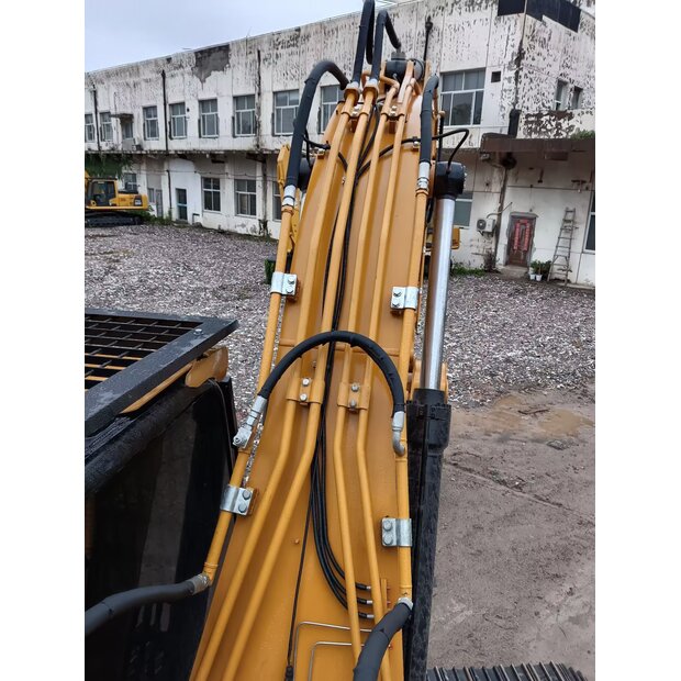 2023 Caterpillar 324DL-44034964