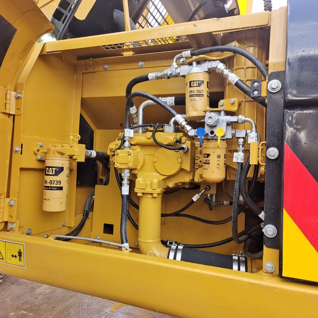 2023 Caterpillar 329D-44034991