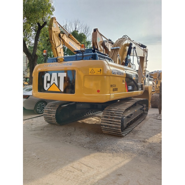 2023 Caterpillar 330D-44035016