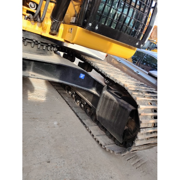 2023 Caterpillar 330D-44035023