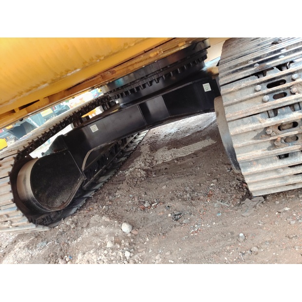 2023 Caterpillar 330D-44035033