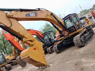 صورة ل حفارات 2023 كاتربيلر 330D