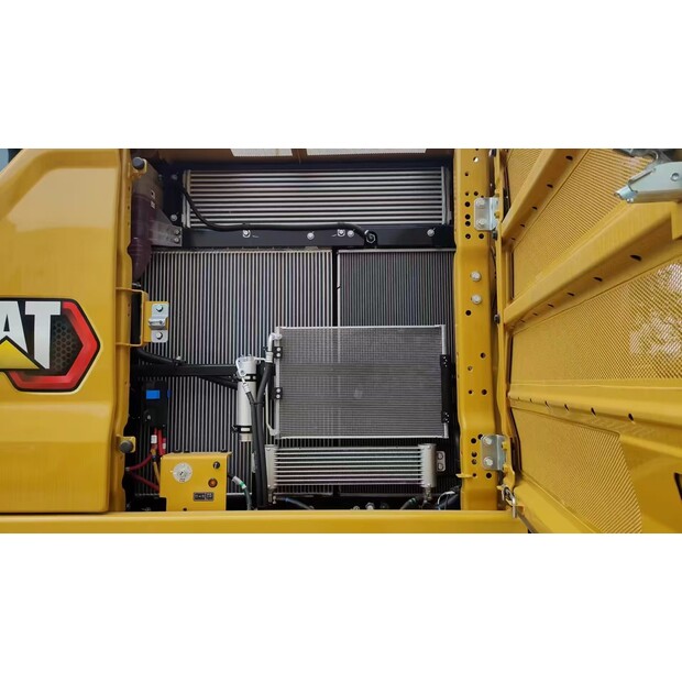 2023 Caterpillar 330GC-44035051